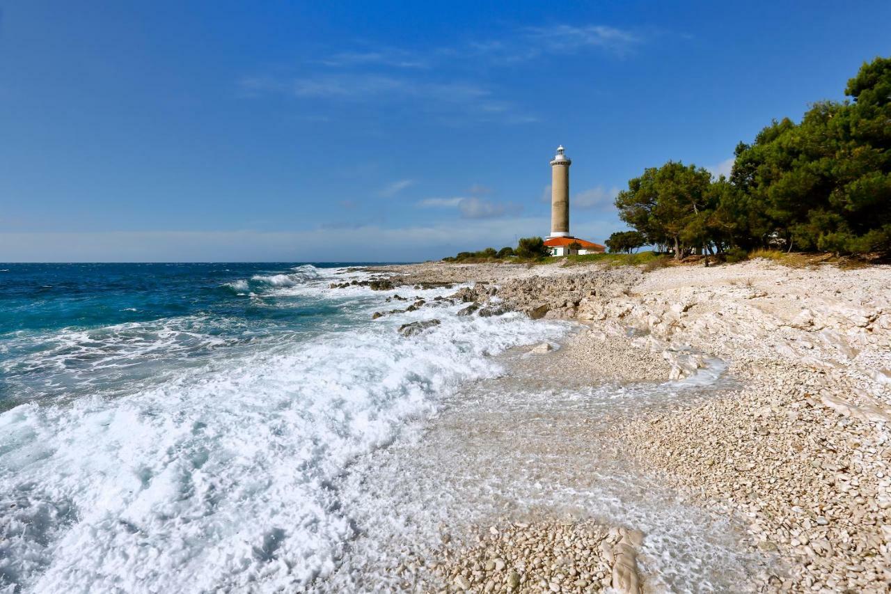 Holiday Home On Dugi Otok - Otok Brbinj Buitenkant foto