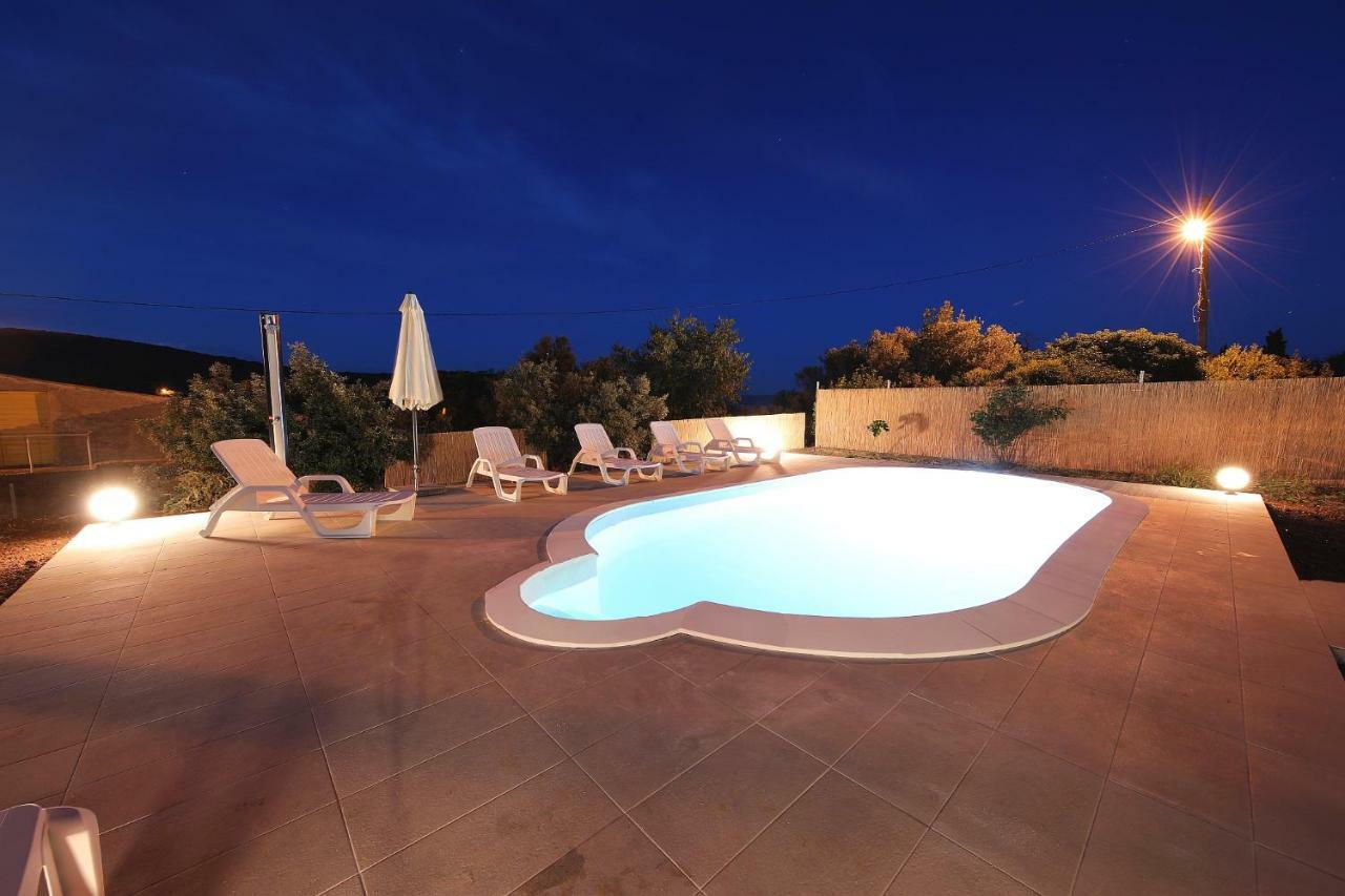 Holiday Home On Dugi Otok - Otok Brbinj Buitenkant foto
